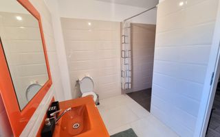 Apartament cu 3 Camere, Etaj Intermediar, Bloc Nou, Centru - Poză 8