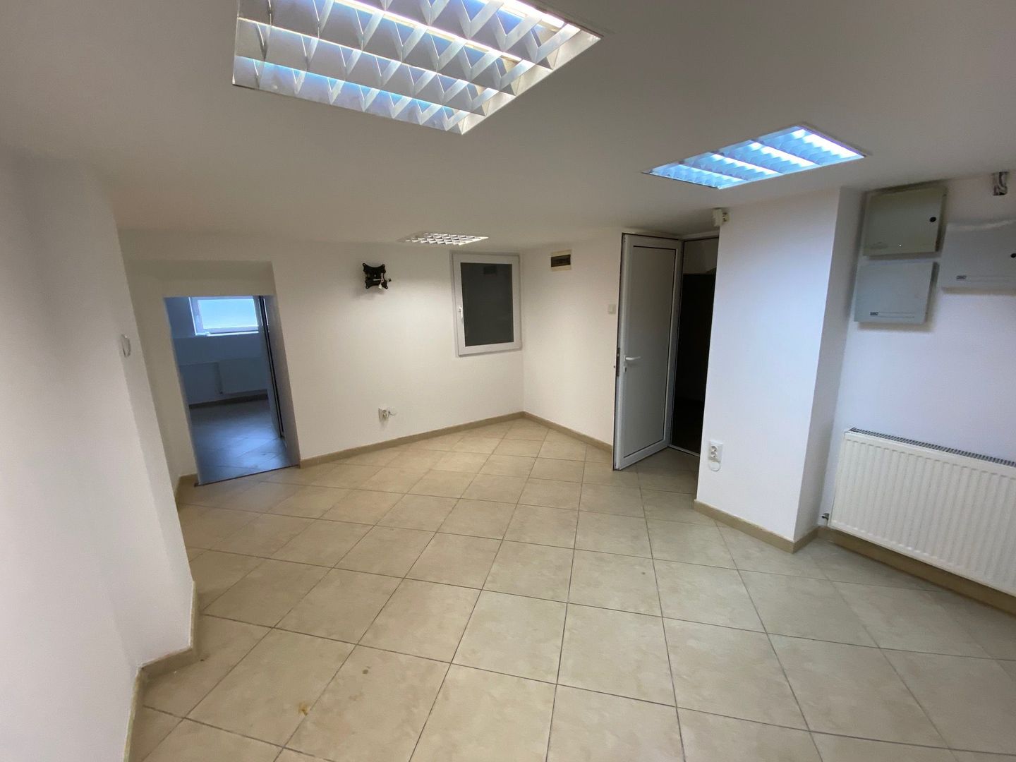 Spatiu de birou -zona strada Cluj - Poză 13