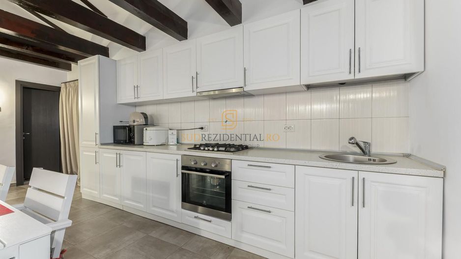 Proprietate premium pe Lacul Snagov – Vila individuala cu piscina - Poză 11