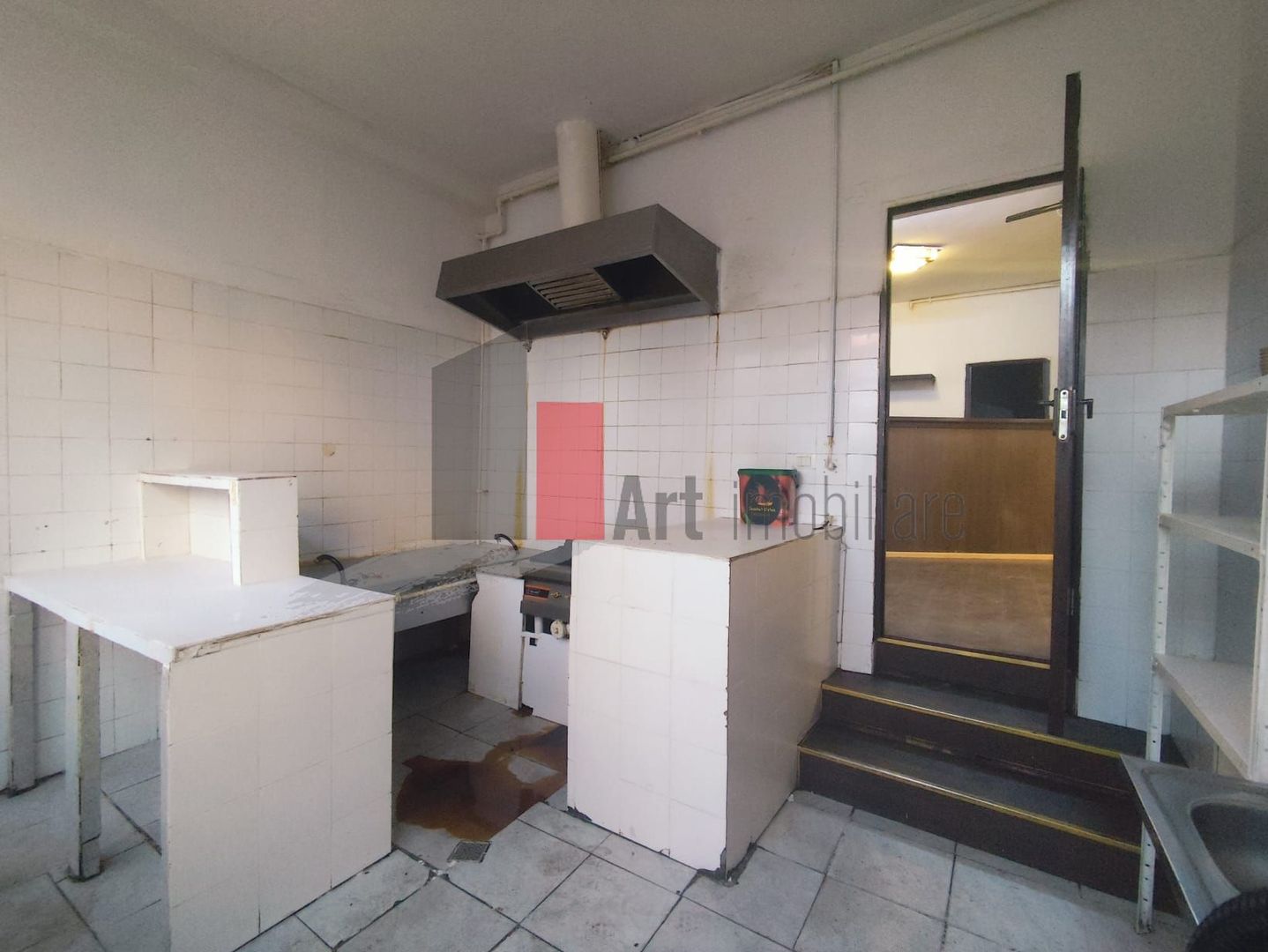 Spatiu comercial stradal, deschidere mare - Poză 23