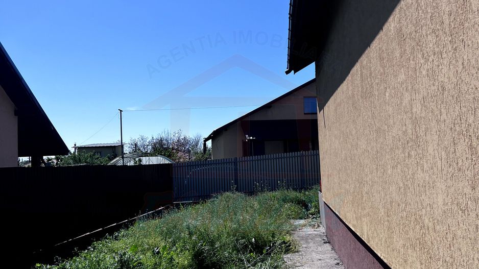 Vanzare casa P+M in Sendreni( in spatele Primariei), pret 99 000 euro - Poză 2