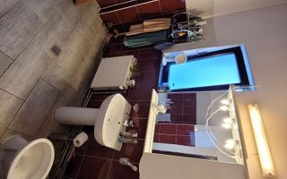 Cotroceni! Vand 530.000 Eur / Inchiriez 1450 eur, vila singur curte. - Poză 1