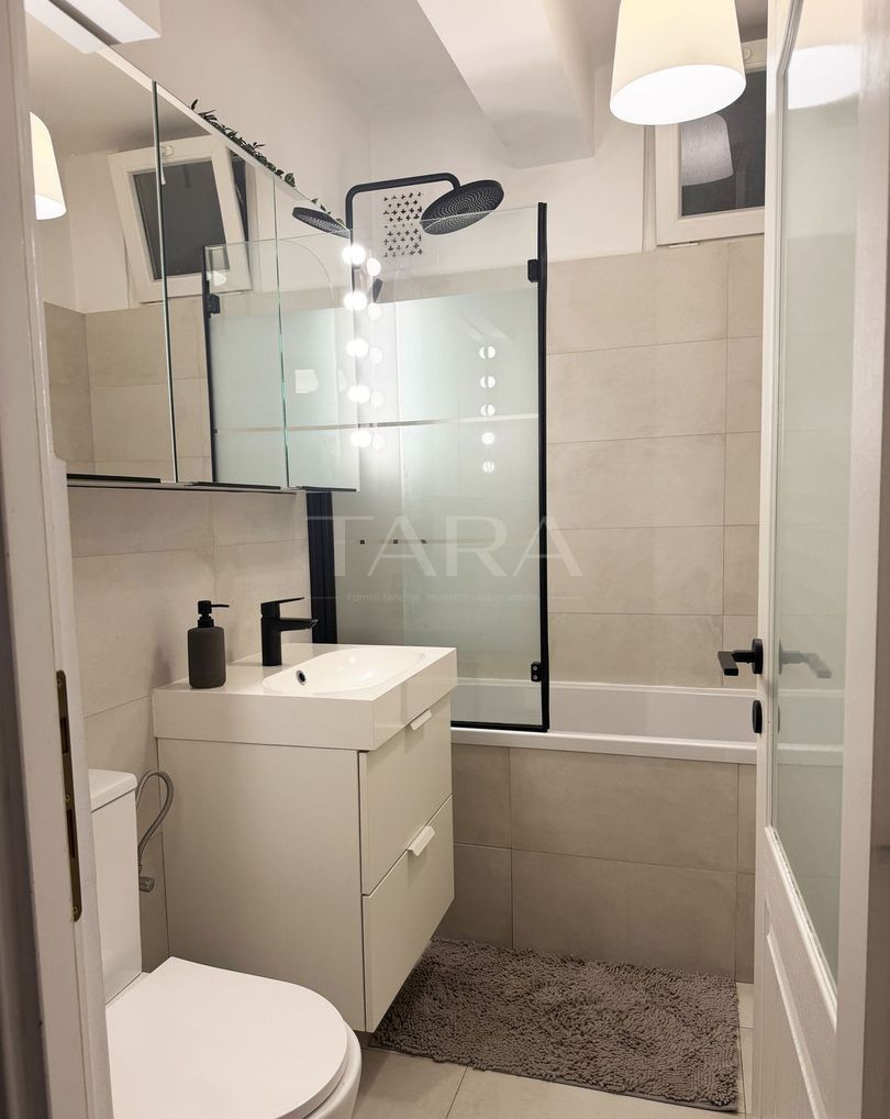 Apartament cu 3 camere, zona Facultatea de Litere. - Poză 12