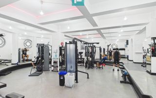 Proprietate Exclusivistă de Închiriat - Poză 40