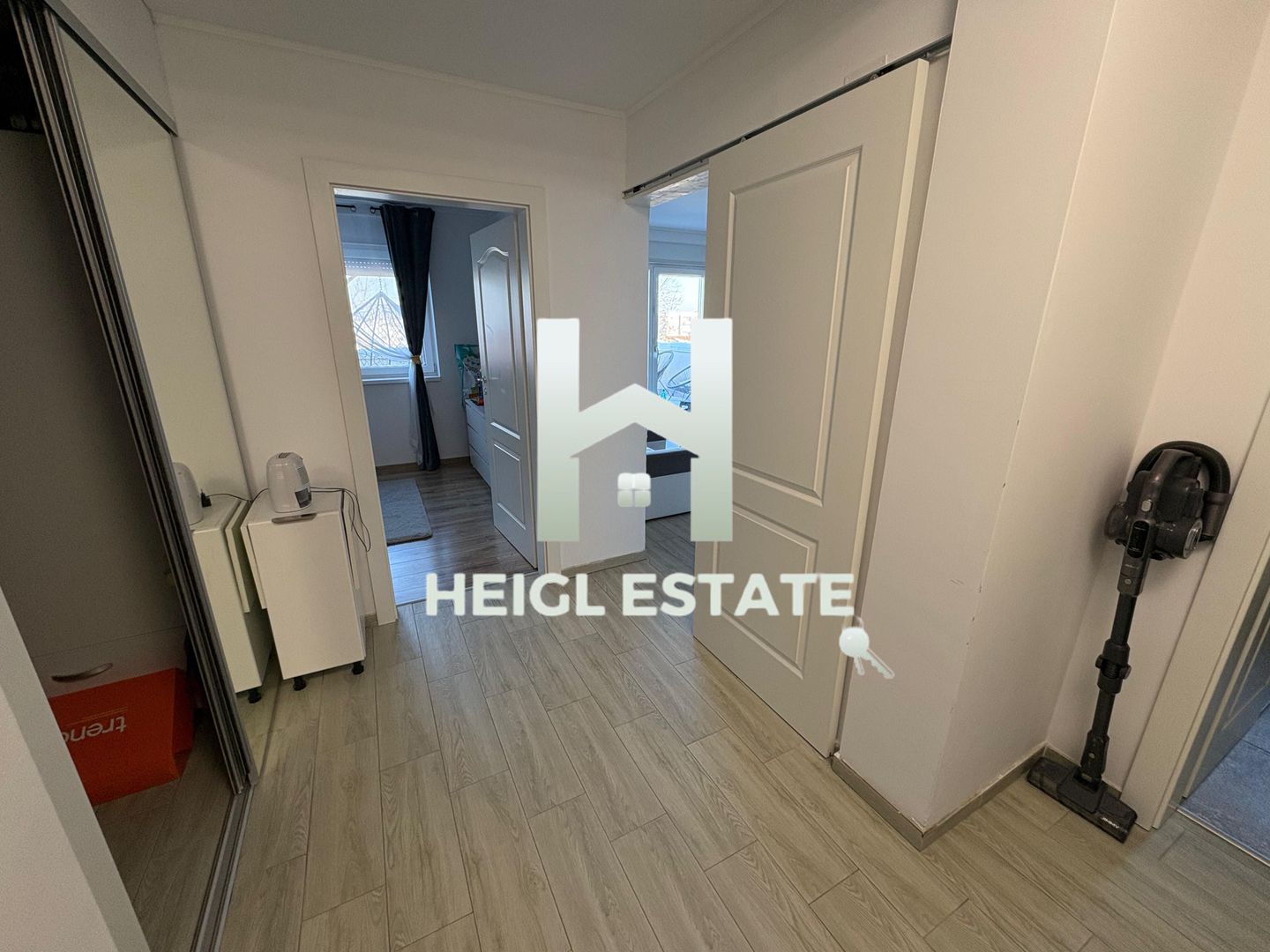 Apartament cu 2 camere decomandat in Giroc - Poză 5