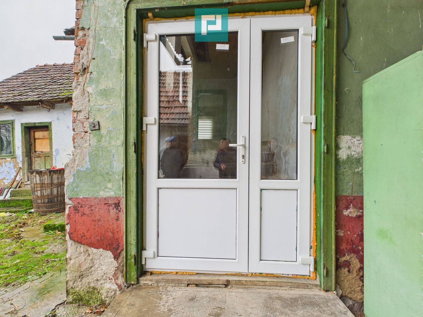 Casă cu 3 camere în localitatea Berindia, Arad - Poză 6