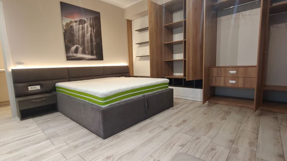 DE VÂNZARE — 3 CAMERE, B-DUL MAMAIA, DELFINARIU, VEDERE LAC - Poză 8