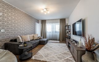 Apartament decomandat 4 camere - str. Condurasilor - COMISION 0 - Poză 1