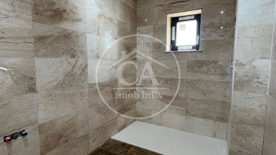 Casă de vânzare P+E+M cu 7 camere in Cartierul Grigorescu, Oradea - Poză 12