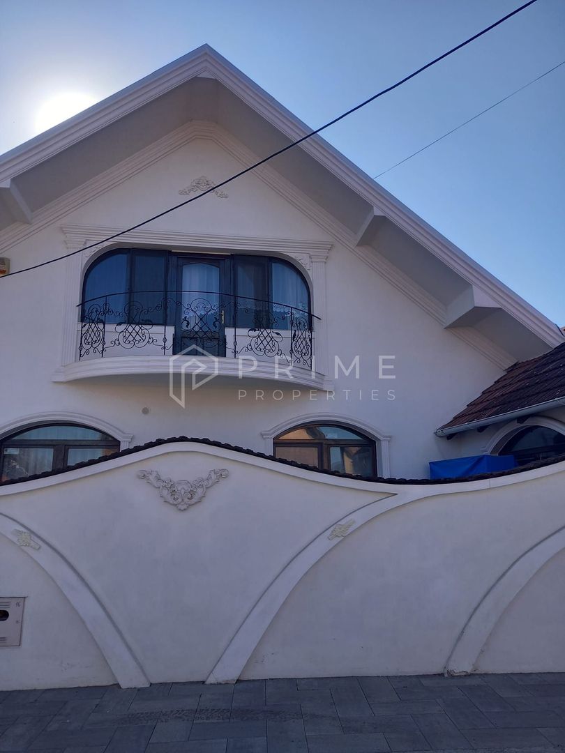 Casa perfectă pentru familie – curte, foișor cu grătar și garaj triplu - Poză 6