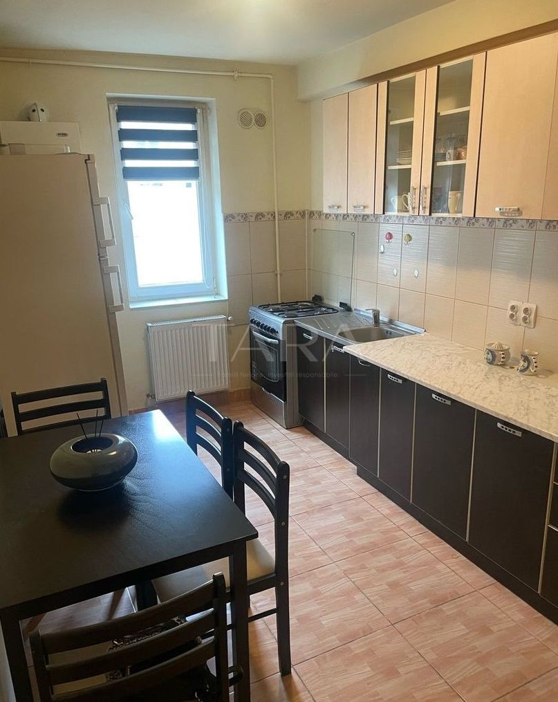 Vanzare apartament in zona hotel Royal, Gheorgheni. - Poză 2