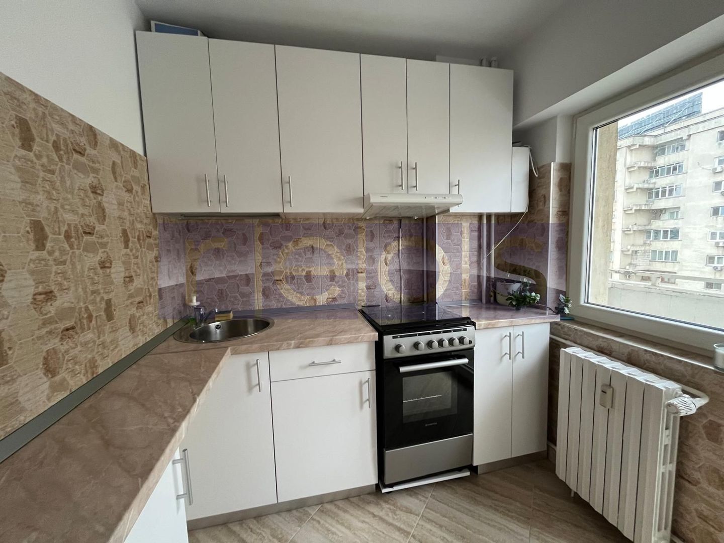 De inchiriat Garsoniera pe Bdul Decebal | 45 mp | nemobilata | - Poză 6