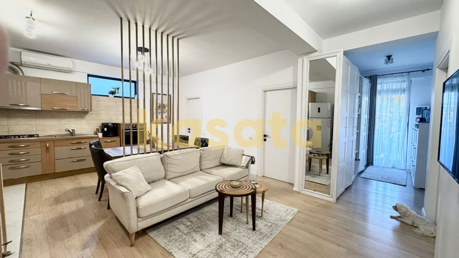 Oportunitate Rară | Apartament de 4 camere cu curte | Damaroaia - Poză 1