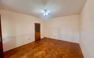 Apartament 3 camere /Calea lui Traian/Etaj 1/4 - Poză 3