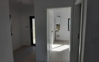 Duplex frumos cu arhitectura mediteraneana - Poză 13