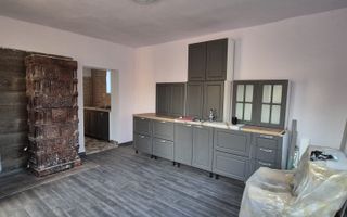Casă individuala, renovată, mobilată și utilată, zona centrala. - Poză 1
