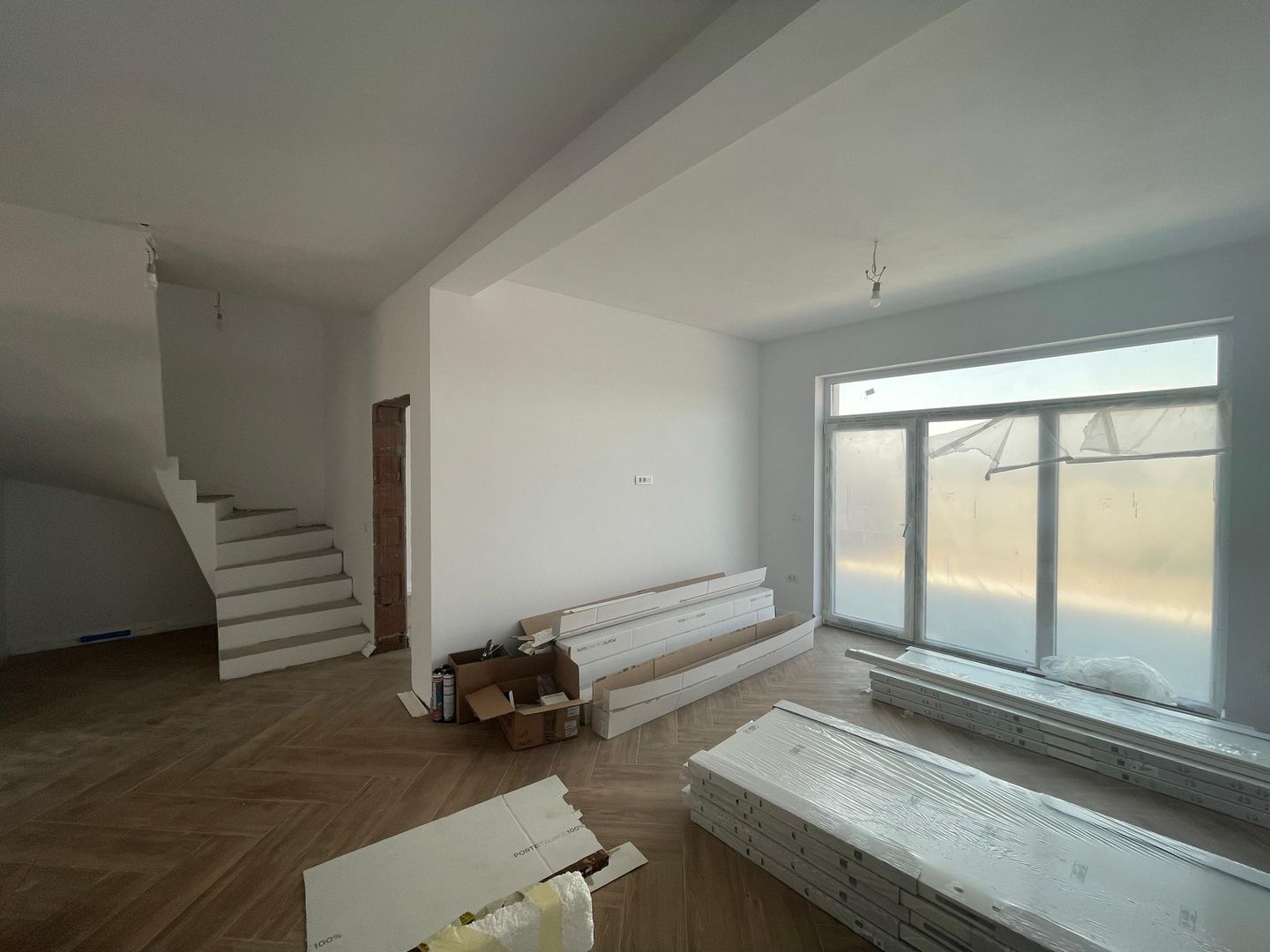 Duplex separat prin camera tehnica - 5 camere - Mosnita Noua - Poză 2