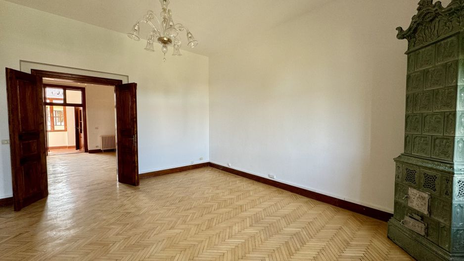 Apartament in clădire istorică P-ta Plevnei cu vedere parc - Poză 5
