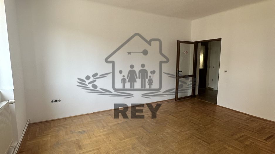 Imobil 3 niveluri, renovat, cu spațiu comercial si 2 ap.- Bd. Victoriei - Poză 15