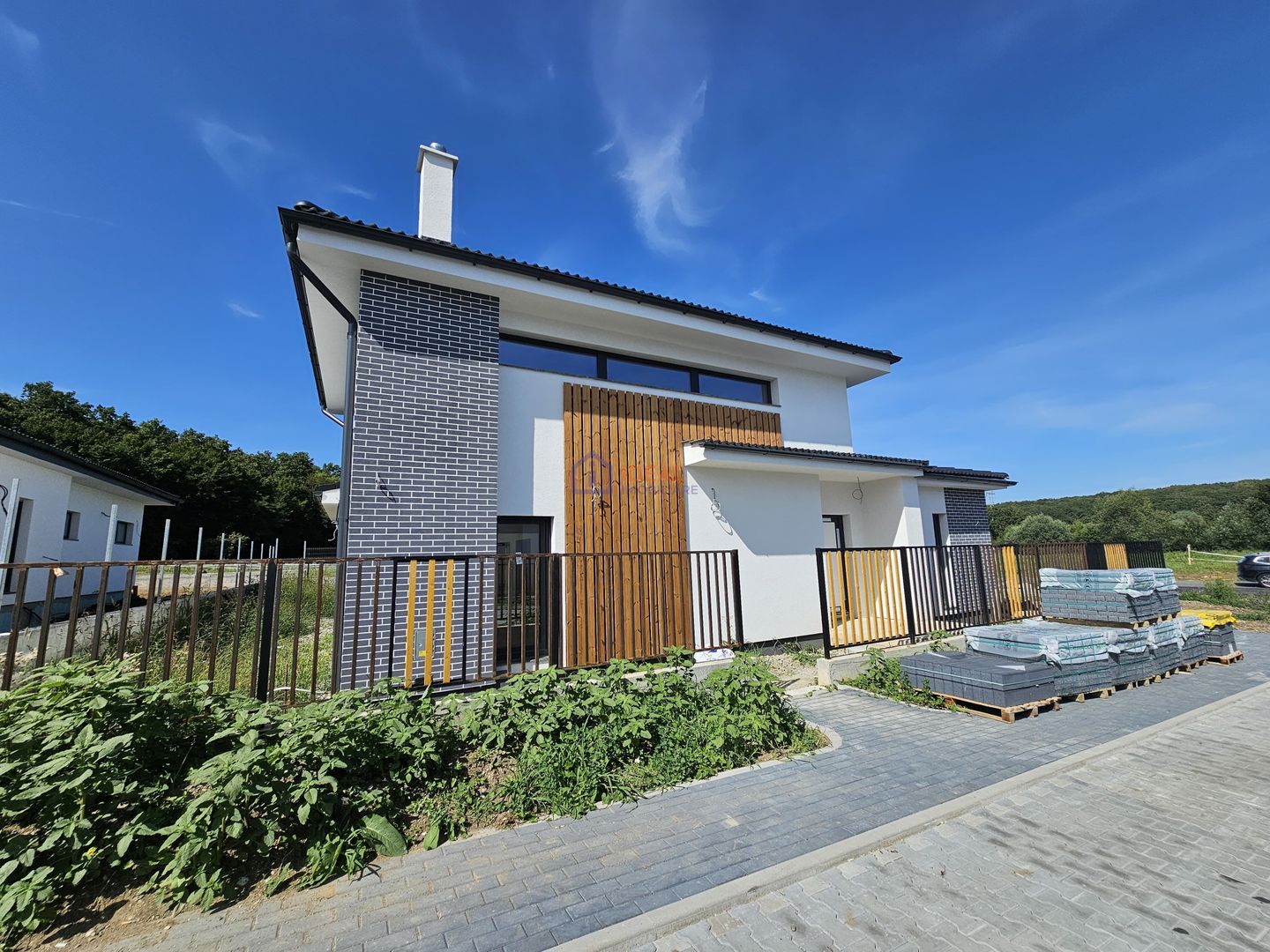 Casa Individuala pe un singur nivel cu 590 mp de teren - Poză 2