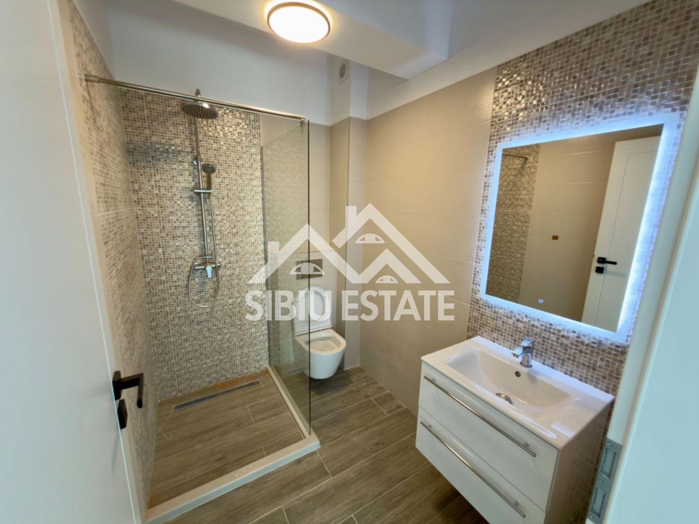 Apartament cu 3 camere,boxa depozit, Finisat La Cheie te muti imediat - Poză 7