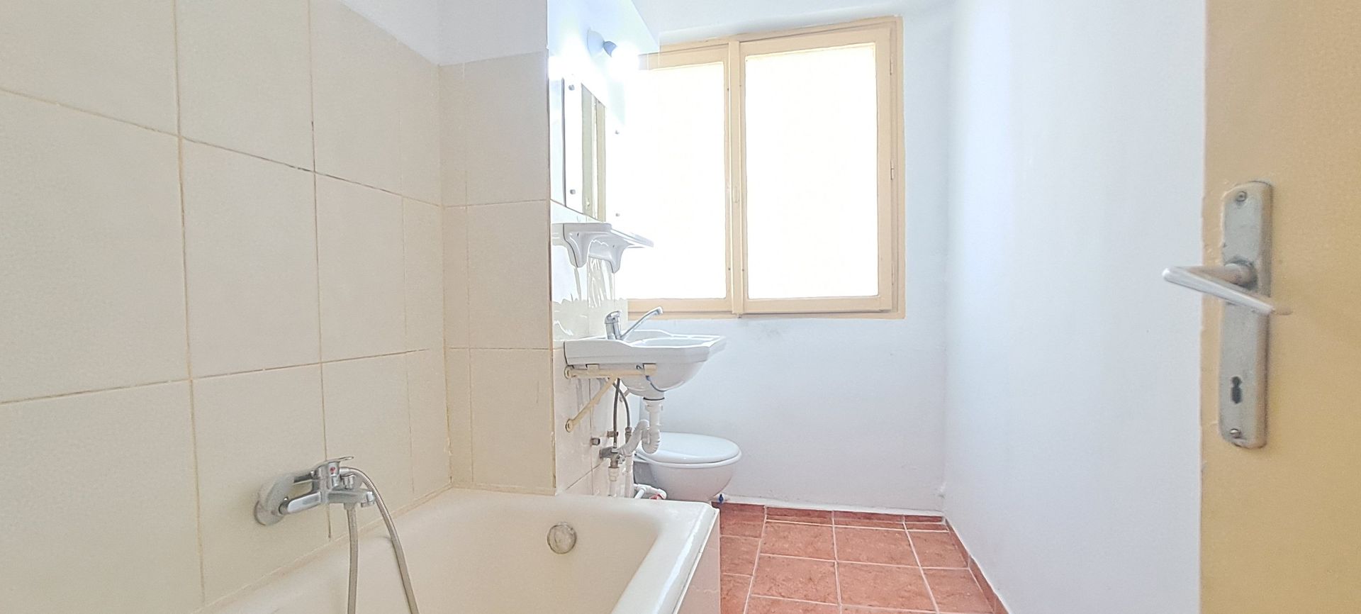 2 camere langa Metrou Eroii Revolutiei - Poză 9