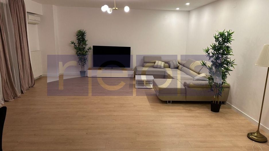 APARTAMENT 3 CAMERE CENTRAL PARK - Poză 4