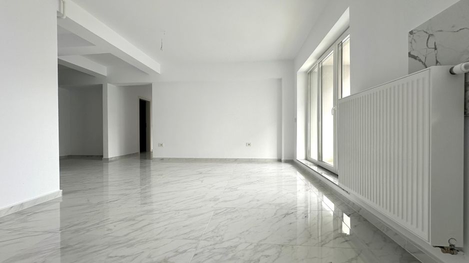 Apartament 3 camere, nemobilat | Parcare  + boxă - Poză 2