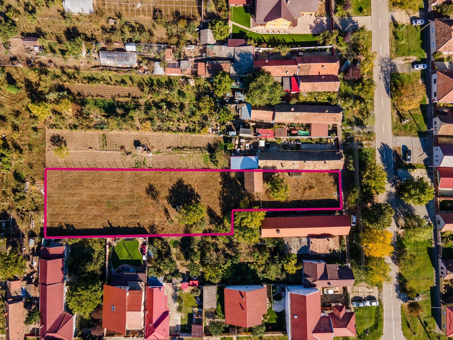 Teren construibil, cu utilitati, în  Aradul Nou, 2200 mp - Poză 1