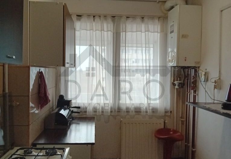 Închiriez apartament cu doua camere în Aleea Carpați - Poză 2