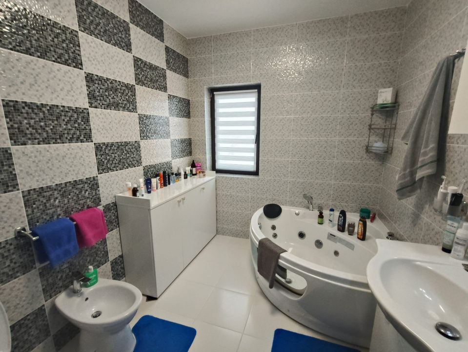Casă P+1 modernă, complet echipată, cu teren mult, la Crasna - Poză 24