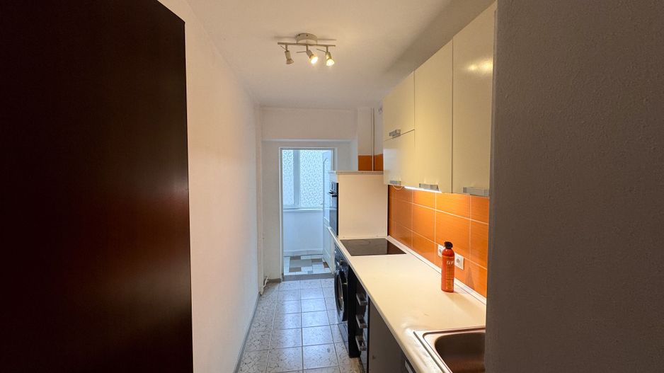 Garsoniera spațioasă | Parter, zona Vitan | locuit/investiție/firma - Poză 3