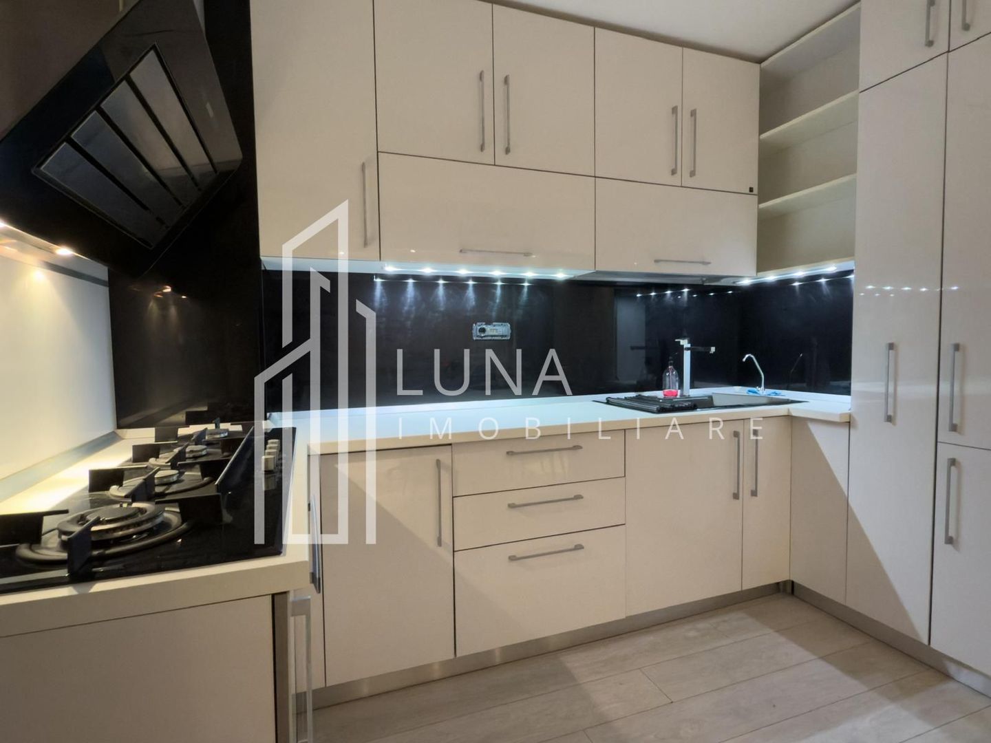 Apartament lux, 3 camere (inițial 4) – Strada Pârâului, Brașov - Poză 8