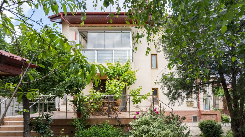 COMISION 0% - Baneasa/ Dobrogeanu Gherea-Garlei casa P+1+M 6 camere curte 550mp - Poză 4
