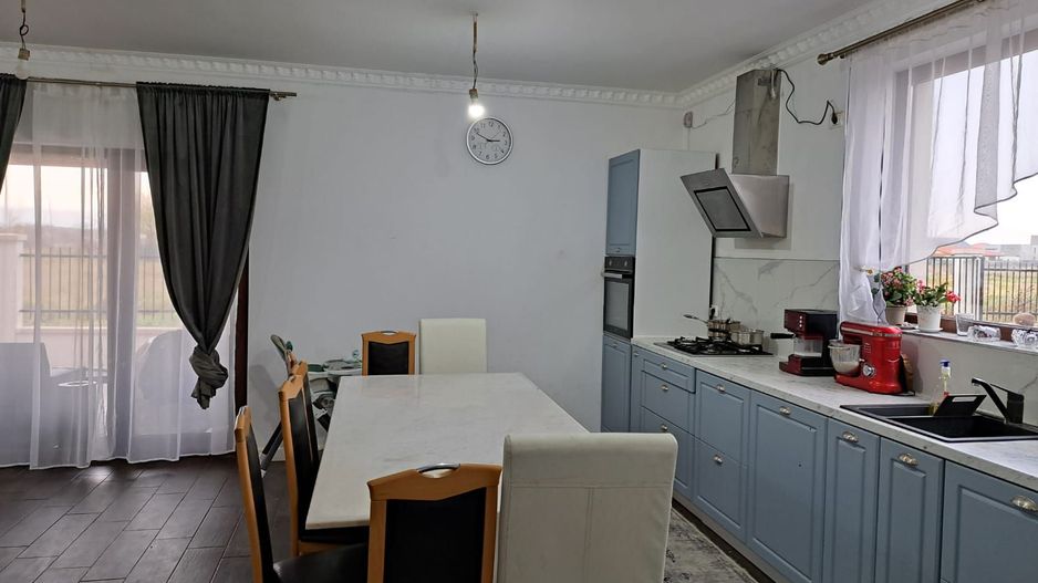 Ideala pentru o familie-casa la cheie - Poză 1