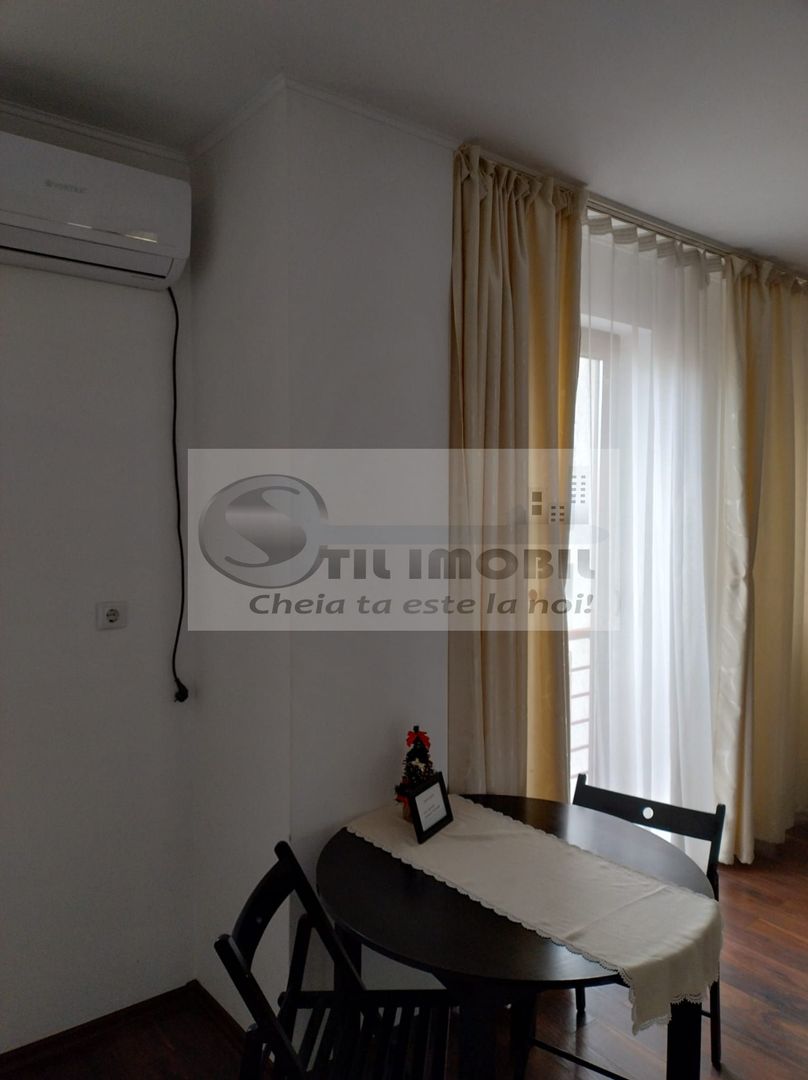 APARTAMENT  ULTRACENTRAL - MOBILAT si UTILAT - 121.000euro - Poză 5