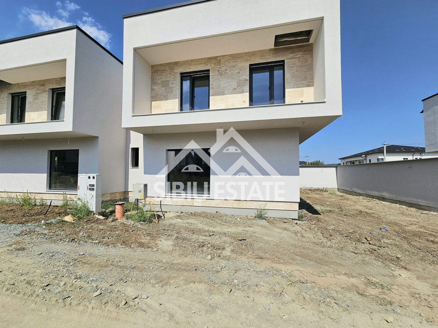 Casa noua 4 camere Selimbar central - Poză 16