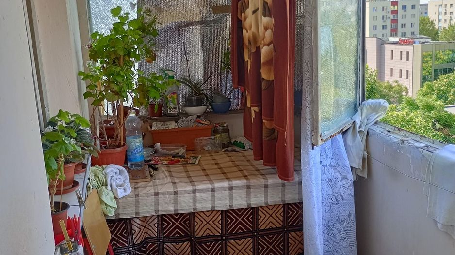 Apartament cu trei camere, Aparatorii Patriei, 130.000€, 0% comision cumparator - Poză 2