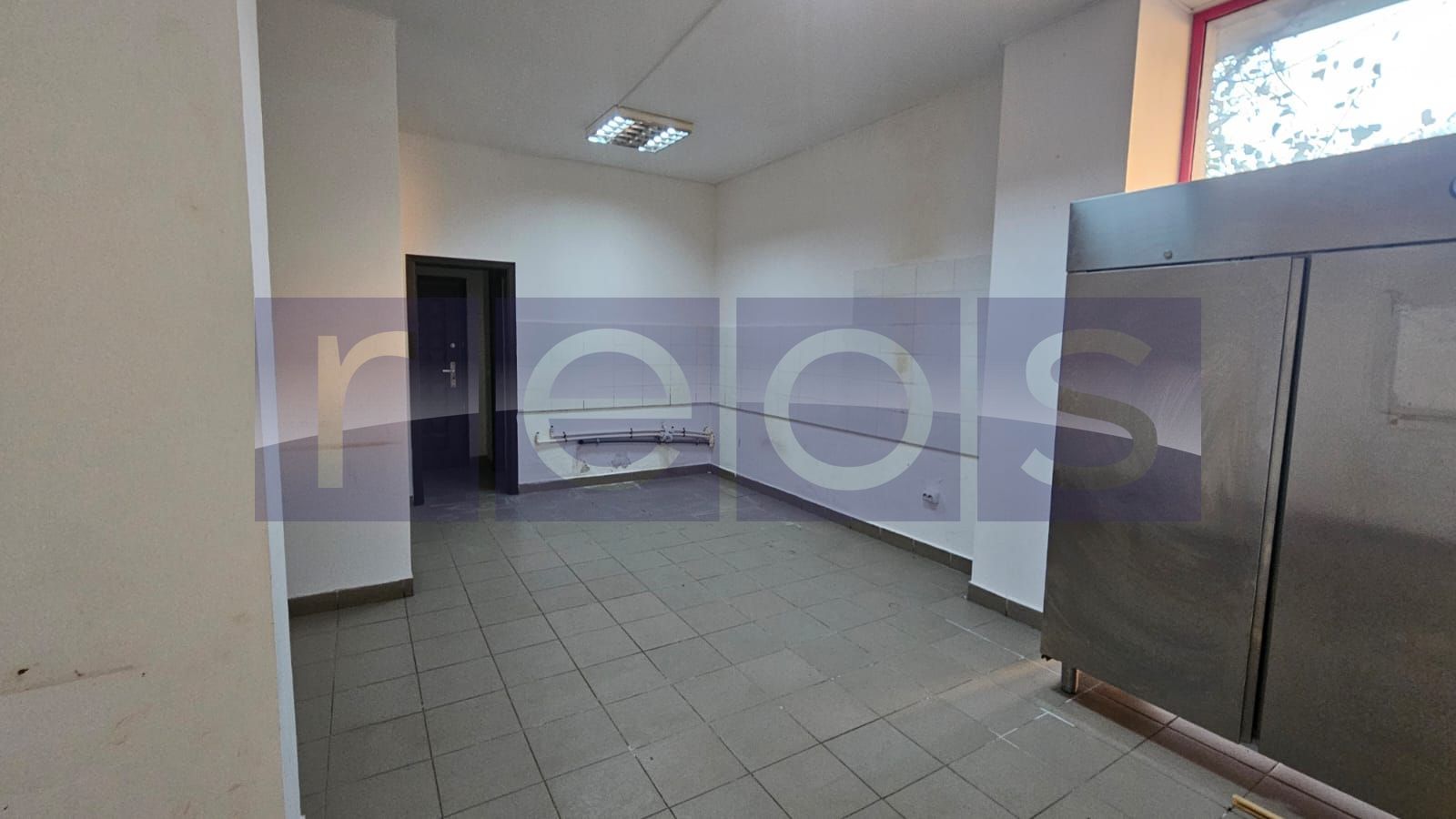 INCHIRIERE SPATIU COMERCIAL | PRELUNGIREA GHENCEA | 50 MP | STRADAL | - Poză 2