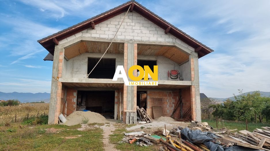 Casa la rosu,2100 mp teren,zona Micesti - Poză 2