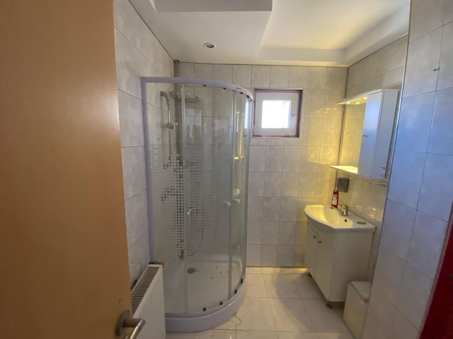 Apartament cu 2 camere de închiriat - Poză 4