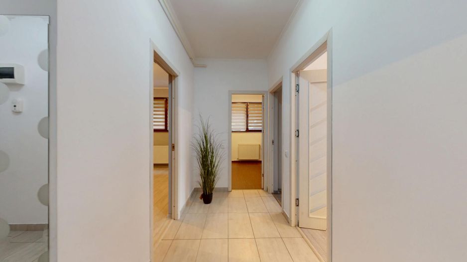 Apart. 3 cam. Decomandat. Demisol/4 in Drumul Bacriului ! - Poză 4