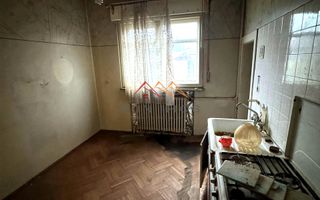 Casa D+P+E, an 1980, teren 285 m2, zona foarte buna, Campina, Prahova - Poză 11