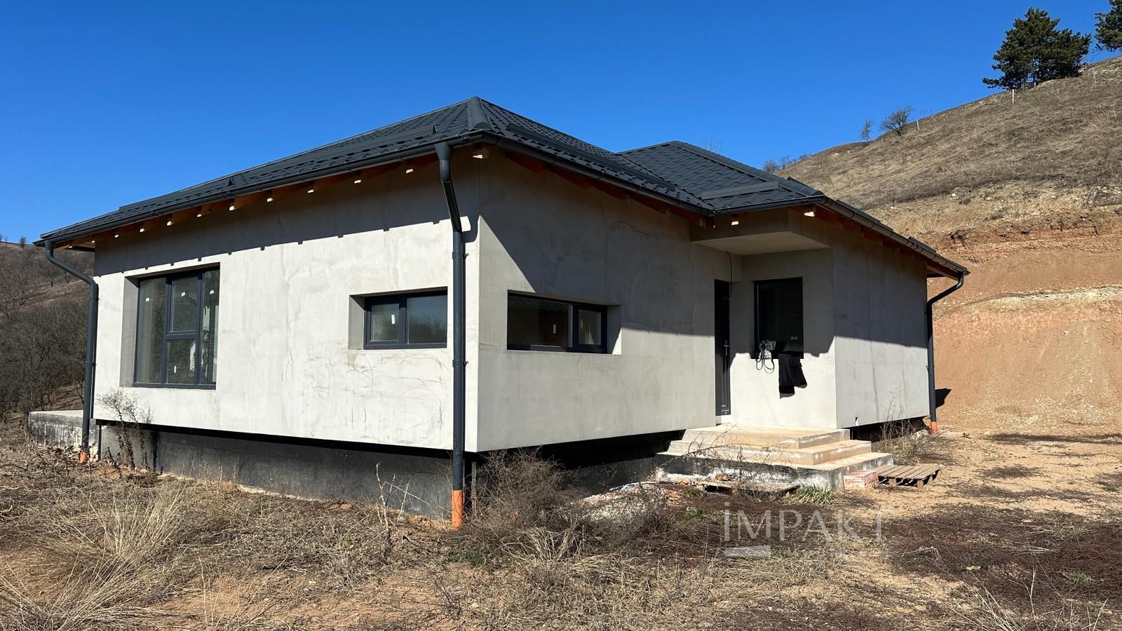 Casa pe un nivel | Teren 2.977 mp | Panorama deosebita | Suceagu - Poză 1