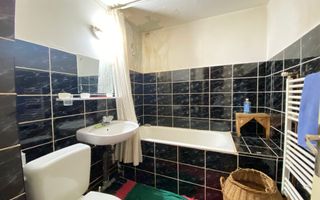 Apartament cu 3 camere, decomandat, etaj intermediar, zona Farmacia Somesan - Poză 8
