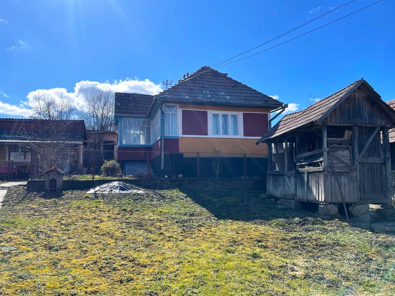 Casa traditionala+ domeniu de 2.900 mp,livada, anexe:refugiu apreciabil Craiesti - Poză 12