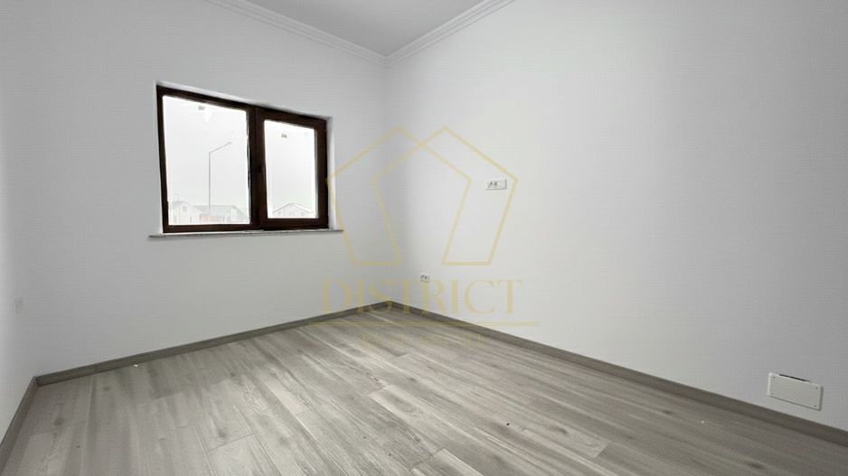 Duplex cu 5 camere, bucatarie inchisa, la cheie | Giarmata - Poză 8