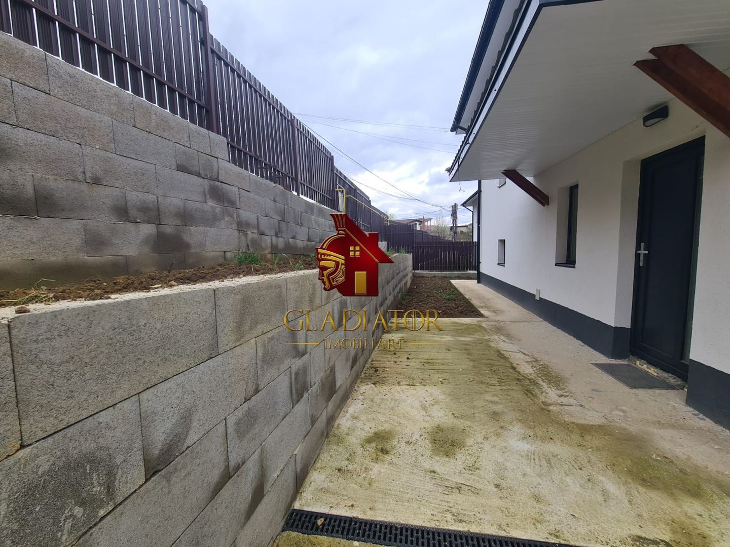 Vila finalizata Barnova, la 200 m de Sos. Barnova, direct dezvoltator - Poză 1