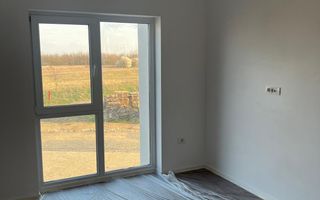 Apartament cu 3 camere de vânzare în Mosnita Noua - Poză 2