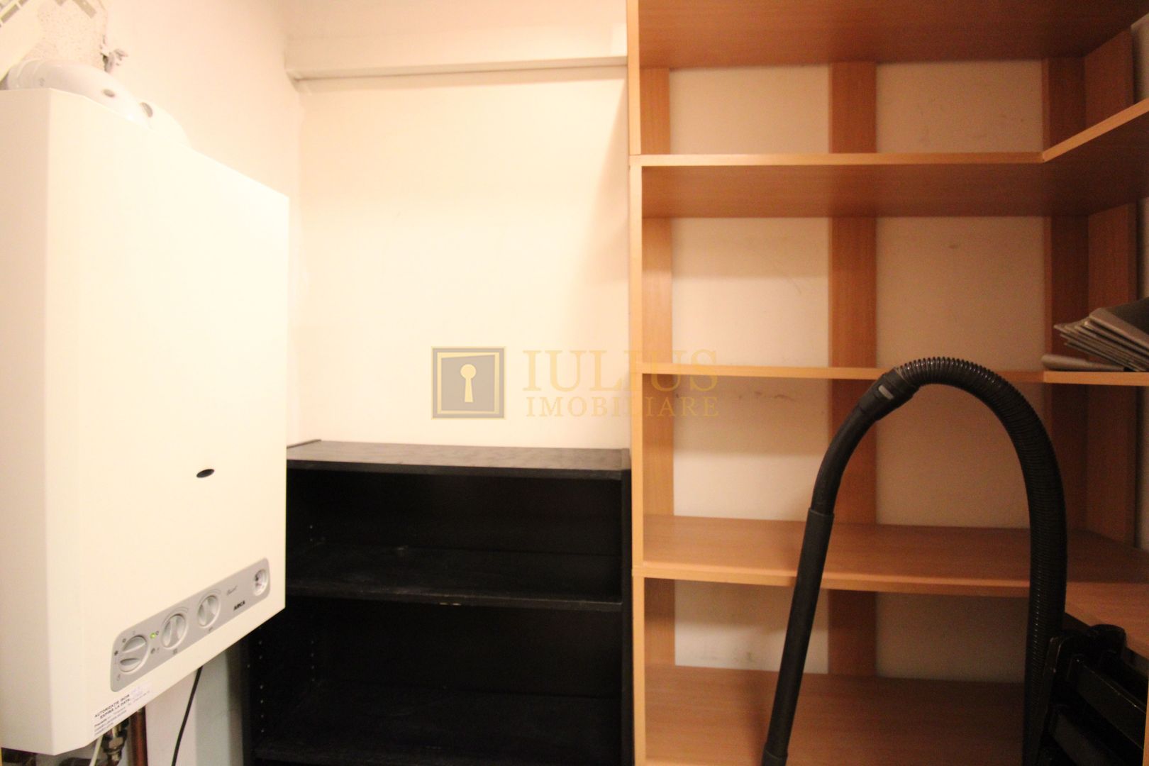 Decomandat, centrala pproprie, ideal pentru cei ce lucreaza de acasa. - Poză 14